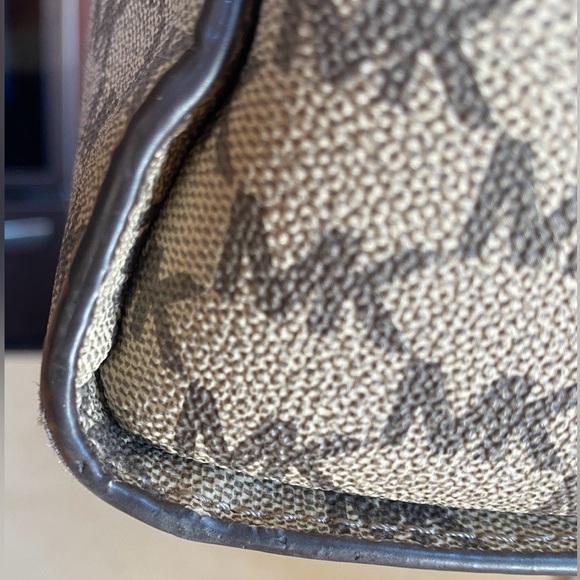 MICHAEL KORS Signature Saffiano Leather Satchel, GUC - Picture 8 of 16